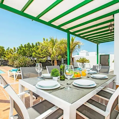 Playa Blanca Sleeps 6 Air Con Wifi * פלאיה בלנקה